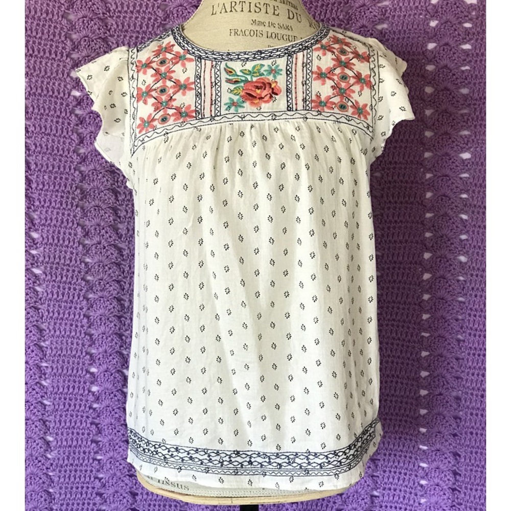 Anthropologie THML White Floral Embroidered Blouse